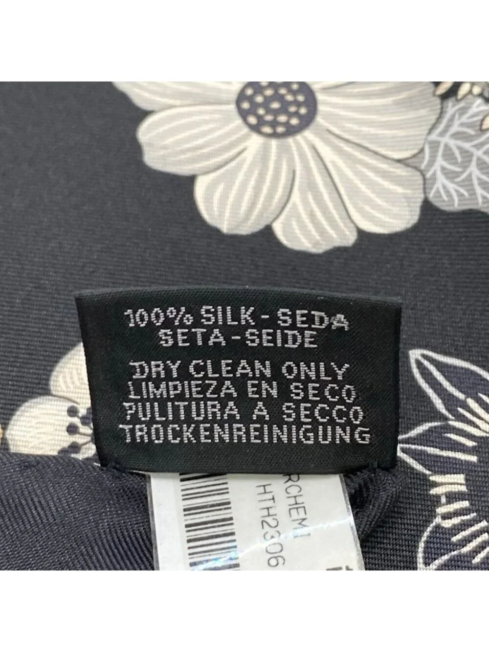 ★SOLD★ Hermes Scarf Carre 90 Black Multi Planifleurs - Picture 3 of 5